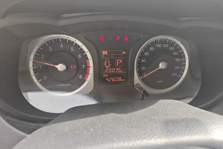 Used Venucia R50X 2013 1.6L Automatic Model Odometer Close Up