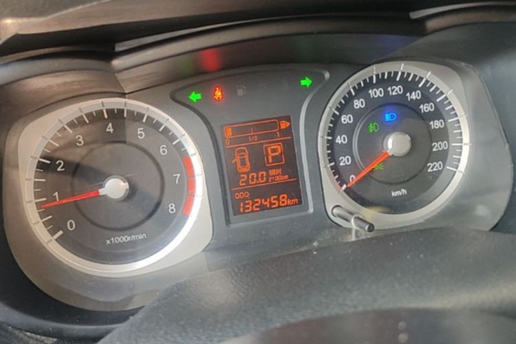 Used Venucia R50X 2013 1.6L Automatic Model Odometer Close Up