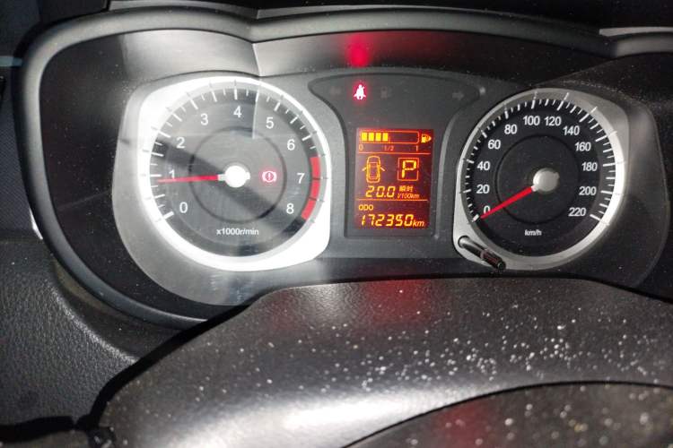 Used Venucia R50X 2013 1.6L Automatic Model Odometer Close Up