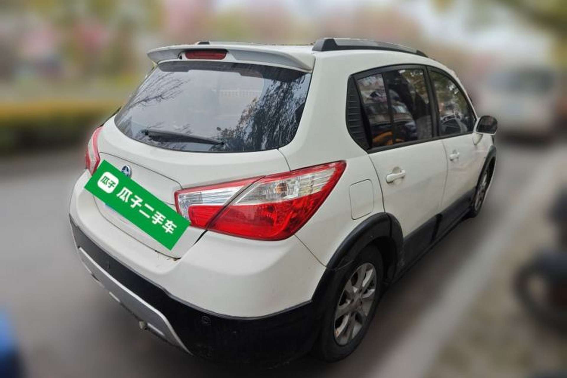 Used Venucia R50X 2013 1.6L Automatic Version with Beidou Navigation Rear Right 45 Deg