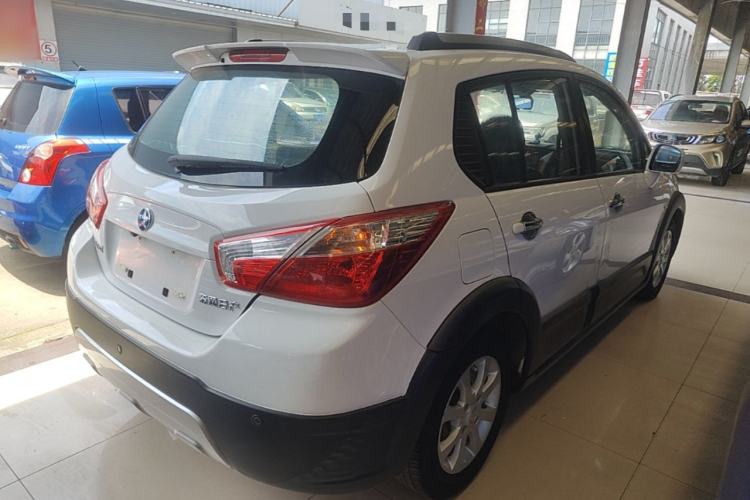 Used Venucia R50X 2013 1.6L Automatic Model Rear Right 45 Deg