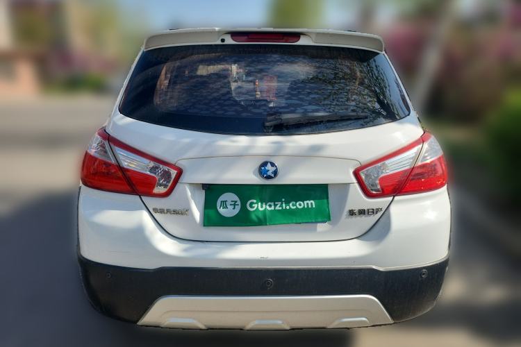 Used Venucia R50X 2013 1.6L Automatic Model Rear