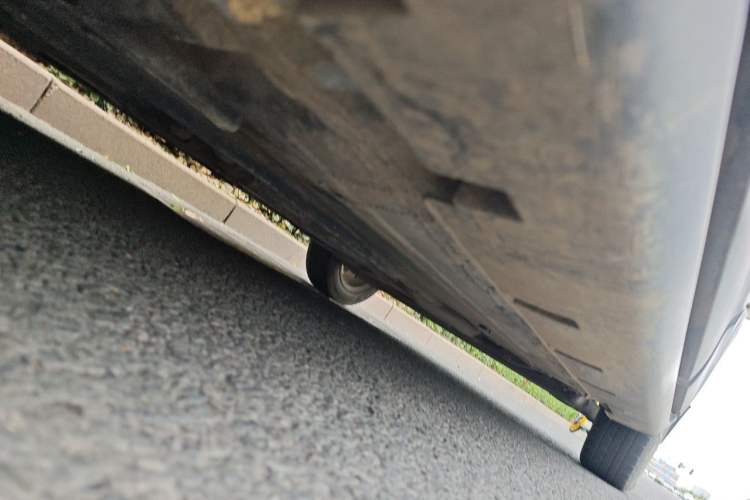 Used Venucia R50X 2013 1.6L Manual Model Chassis Front Left