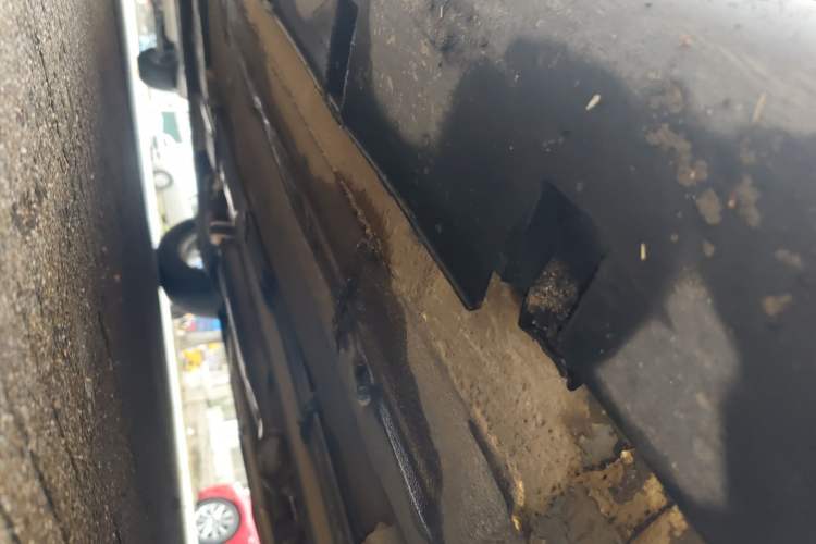 Used Venucia R50X 2013 1.6L Manual Model Chassis Front Right