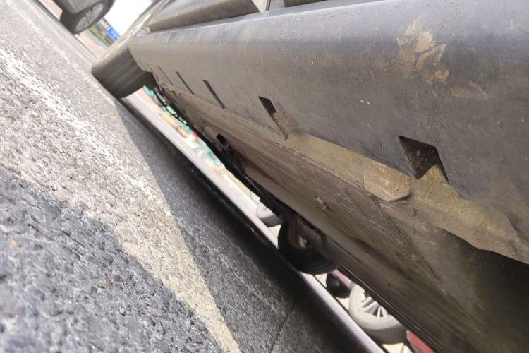Used Venucia R50X 2013 1.6L Automatic Model Chassis Rear Left