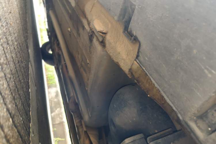 Used Venucia R50X 2013 1.6L Manual Model Chassis Rear Left