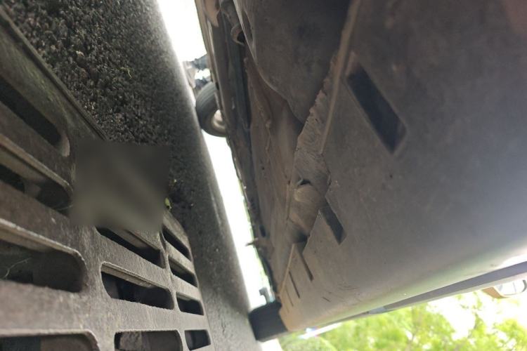 Used Venucia R50X 2013 1.6L Manual Model Chassis Rear Right