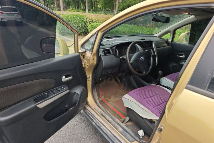 Used Venucia R50X 2013 1.6L Manual Model Driver Seat
