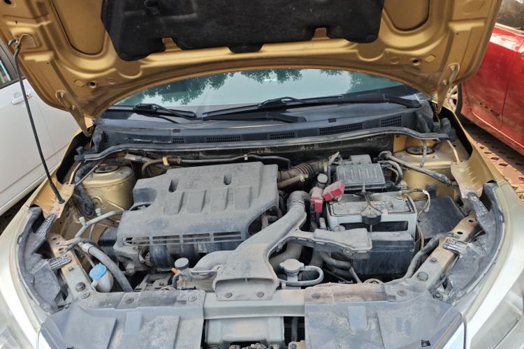 Used Venucia R50X 2013 1.6L Automatic Model Engine Bay