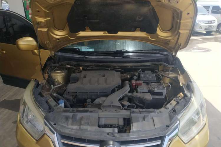 Used Venucia R50X 2013 1.6L Automatic Model Engine Bay