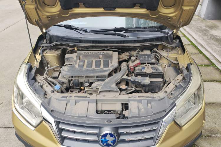 Used Venucia R50X 2013 1.6L Automatic Model Engine Bay