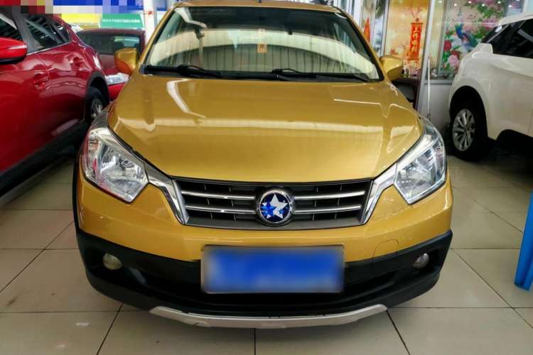 Used Venucia R50X 2013 1.6L Automatic Model Exterior 1