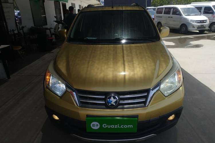 Used Venucia R50X 2013 1.6L Automatic Model Exterior 1