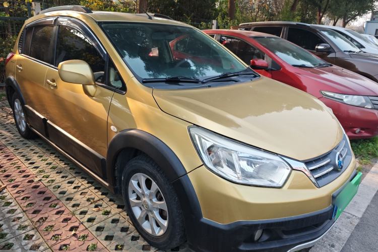Used Venucia R50X 2013 1.6L Automatic Model Exterior 2