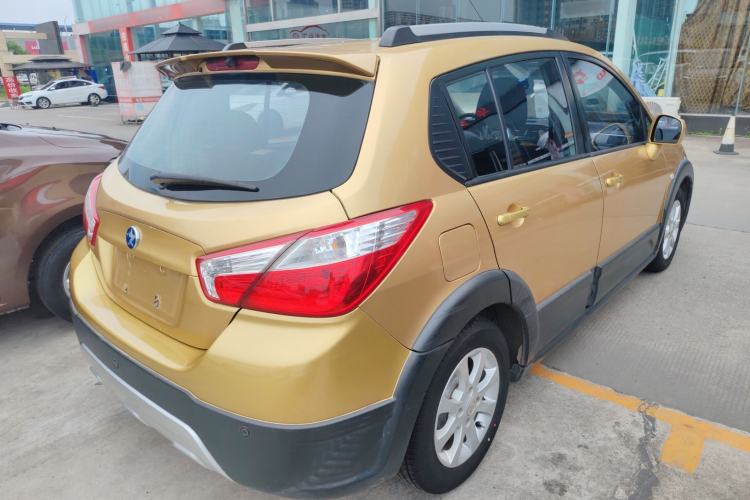 Used Venucia R50X 2013 1.6L Manual Model Exterior 3