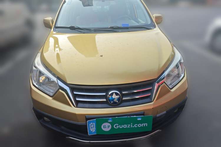 Used Venucia R50X 2013 1.6L Automatic Model Front