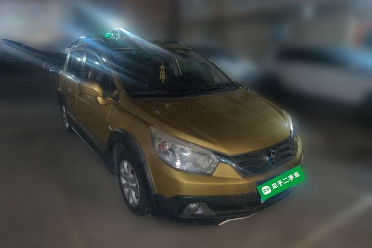 Used Venucia R50X 2013 1.6L Automatic Model Front Right 45 Deg