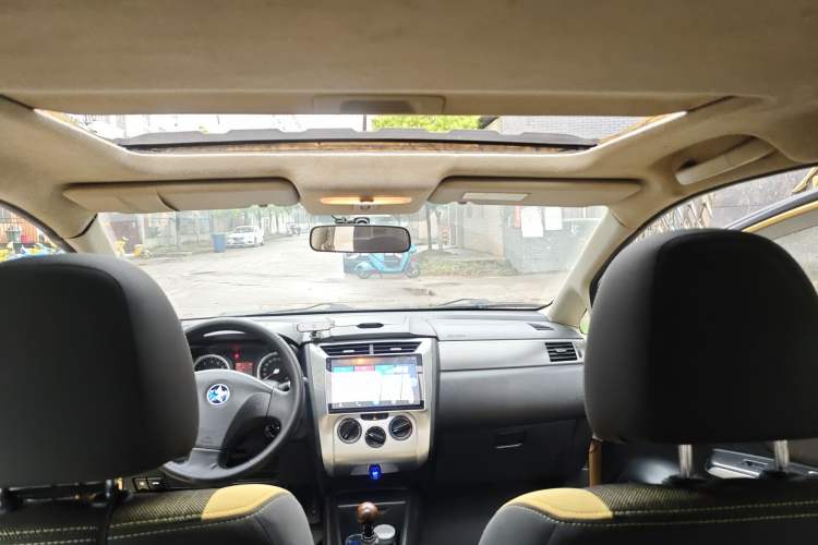 Used Venucia R50X 2013 1.6L Manual Model Headliner