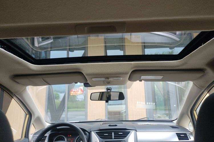 Used Venucia R50X 2013 1.6L Automatic Model Headliner