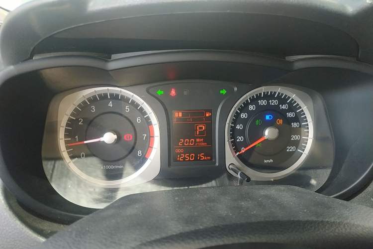 Used Venucia R50X 2013 1.6L Automatic Model Instrument Cluster