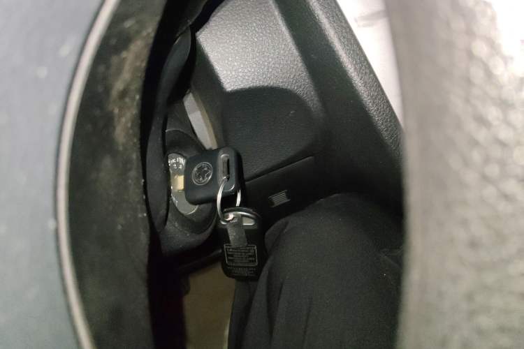 Used Venucia R50X 2013 1.6L Manual Model Interior 1