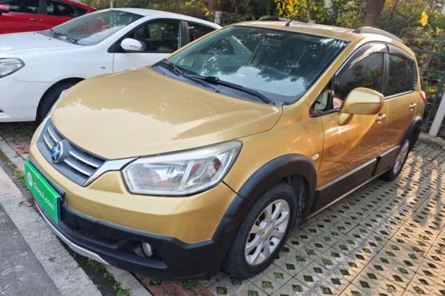 Used Venucia R50X 2013 1.6L Automatic Model