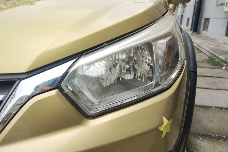 Used Venucia R50X 2013 1.6L Automatic Model Left Front Headlight