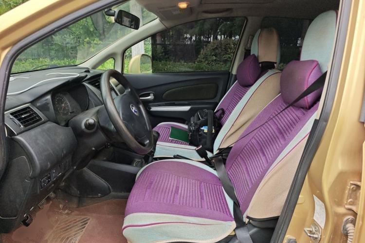 Used Venucia R50X 2013 1.6L Manual Model Left Front Seat