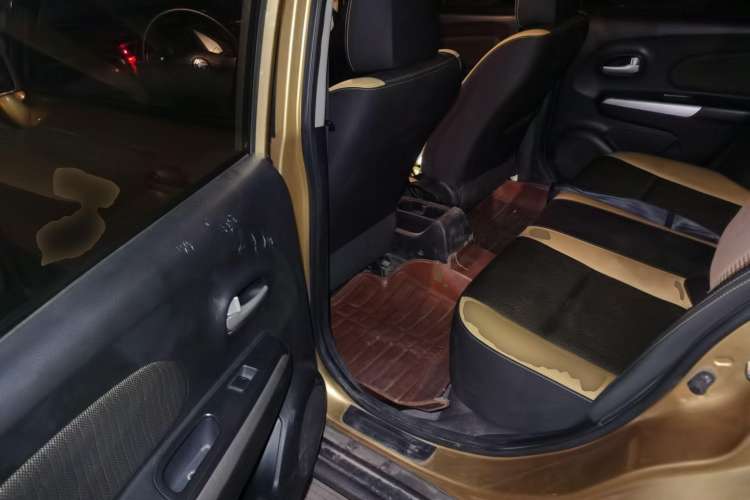 Used Venucia R50X 2013 1.6L Manual Model Left Rear Seat