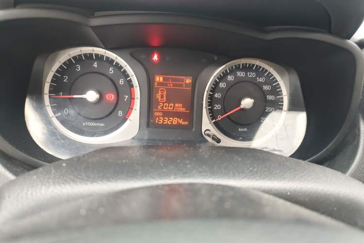 Used Venucia R50X 2013 1.6L Manual Model Odometer Close Up