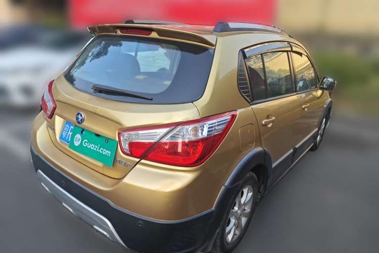Used Venucia R50X 2013 1.6L Automatic Model Rear Right 45 Deg