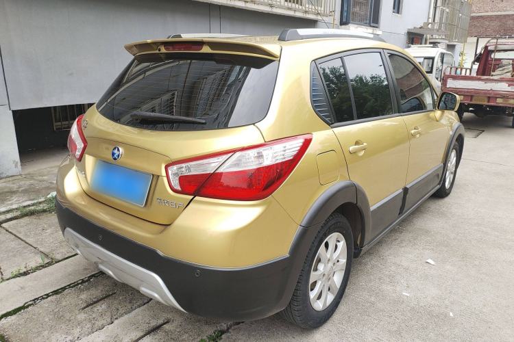 Used Venucia R50X 2013 1.6L Automatic Model Rear Right 45 Deg