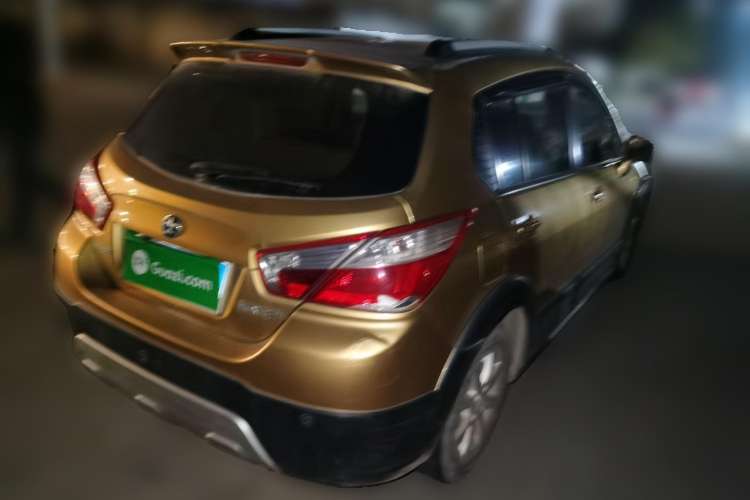 Used Venucia R50X 2013 1.6L Manual Model Rear Right 45 Deg