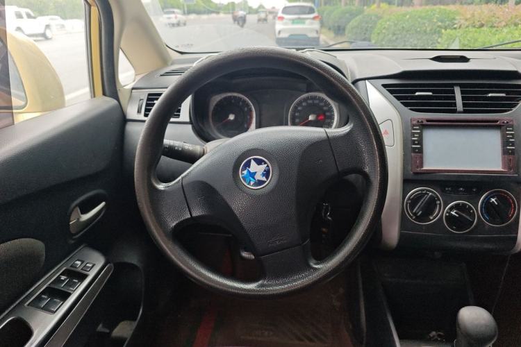 Used Venucia R50X 2013 1.6L Manual Model Steering Wheel