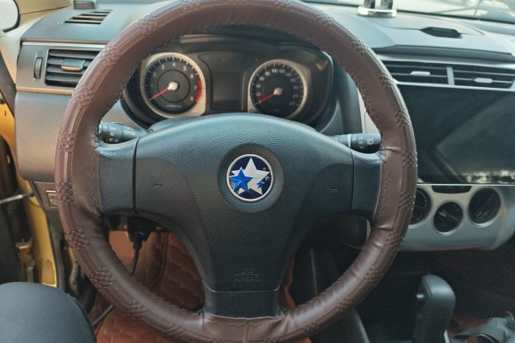Used Venucia R50X 2013 1.6L Automatic Model Steering Wheel
