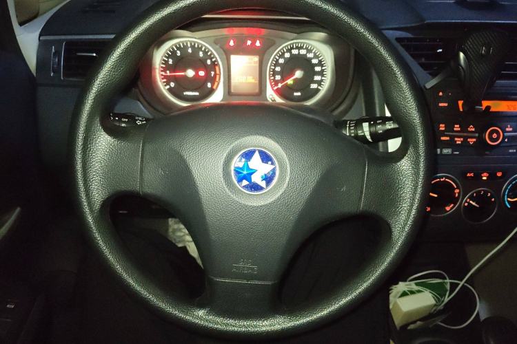 Used Venucia R50X 2013 1.6L Manual Model Steering Wheel