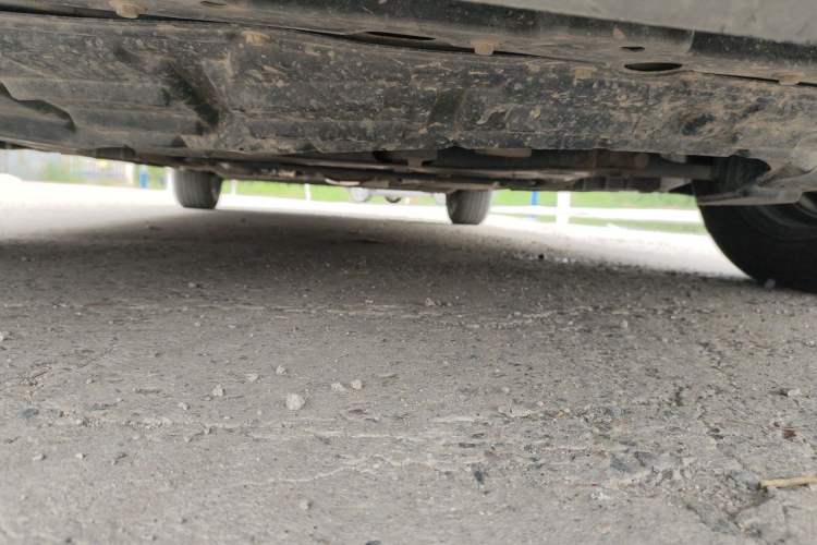 Used Venucia R50X 2015 1.6L Manual Trend Edition Chassis Front