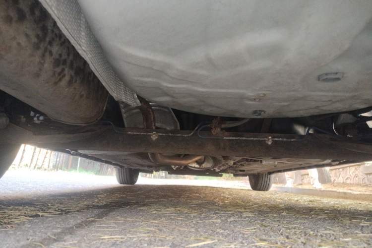 Used Venucia R50X 2015 1.6L Manual Trend Edition Chassis Rear