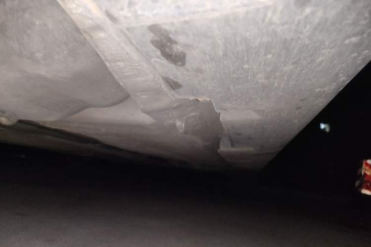 Used Venucia R50X 2015 1.6L Manual Luxury Edition Chassis Rear Right