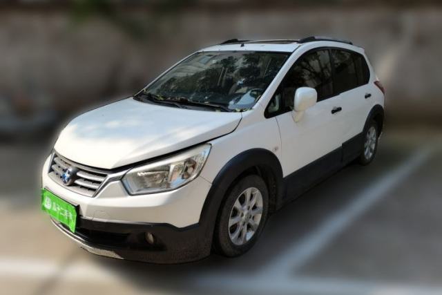 Używany Venucia R50X 2015 1.6L Automatic Luxury Edition