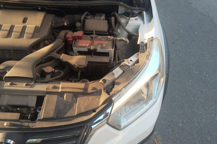 Used Venucia R50X 2015 1.6L Manual Trend Edition Engine Bay Left