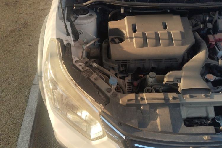 Used Venucia R50X 2015 1.6L Manual Trend Edition Engine Bay Right