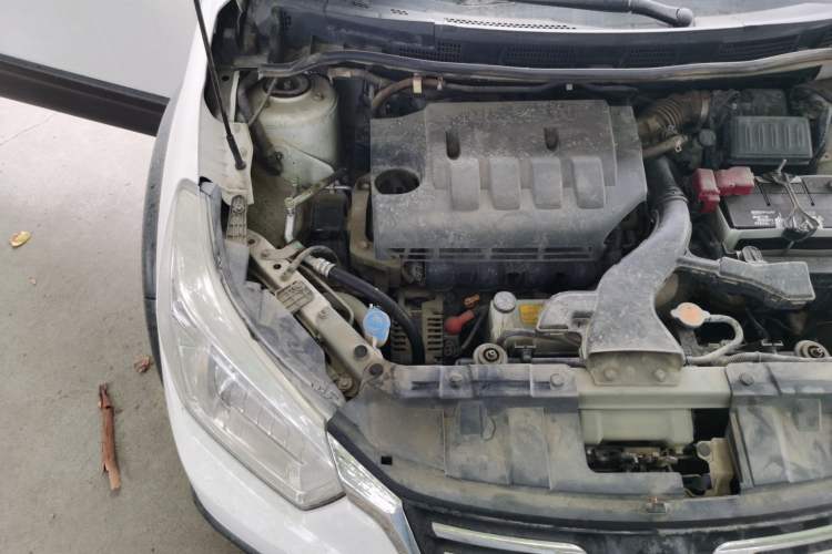 Used Venucia R50X 2015 1.6L Manual Trend Edition Engine Bay Right