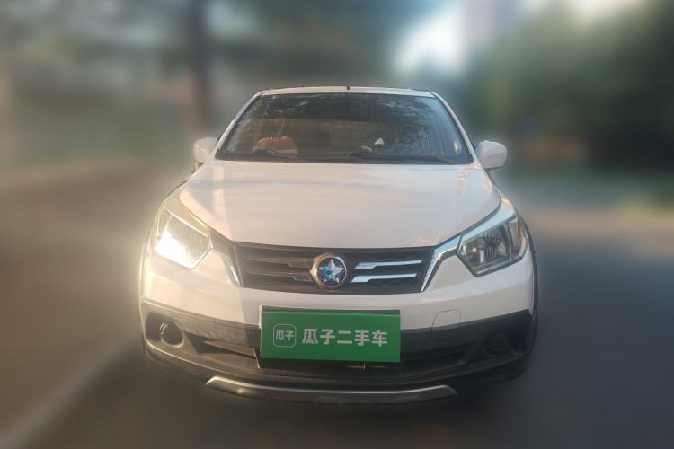 Used Venucia R50X 2015 1.6L Manual Trend Edition Front