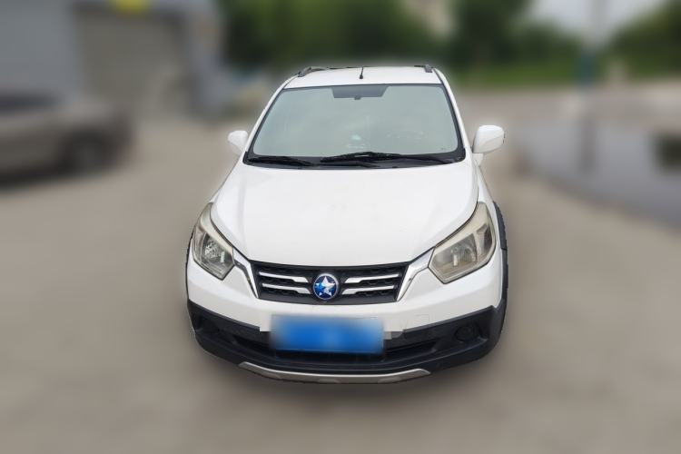 Used Venucia R50X 2015 1.6L Manual Trend Edition Front