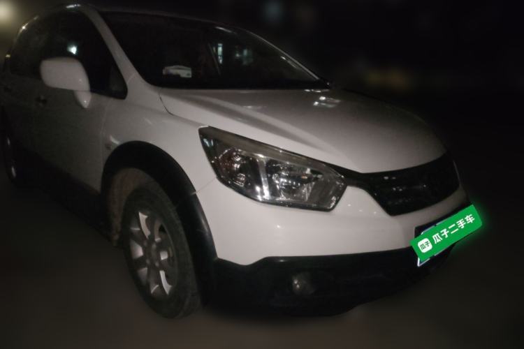 Used Venucia R50X 2015 1.6L Manual Luxury Edition Front Right 45 Deg