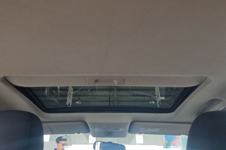 Used Venucia R50X 2015 1.6L Manual Luxury Edition Headliner