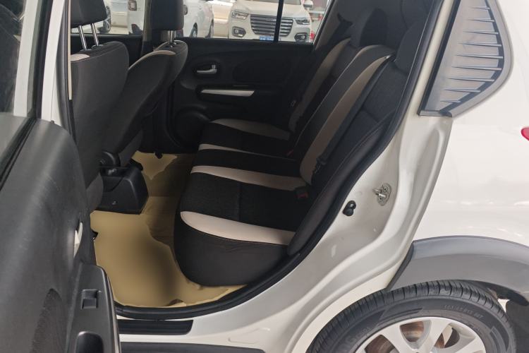 Used Venucia R50X 2015 1.6L Manual Luxury Edition Left Rear Seat