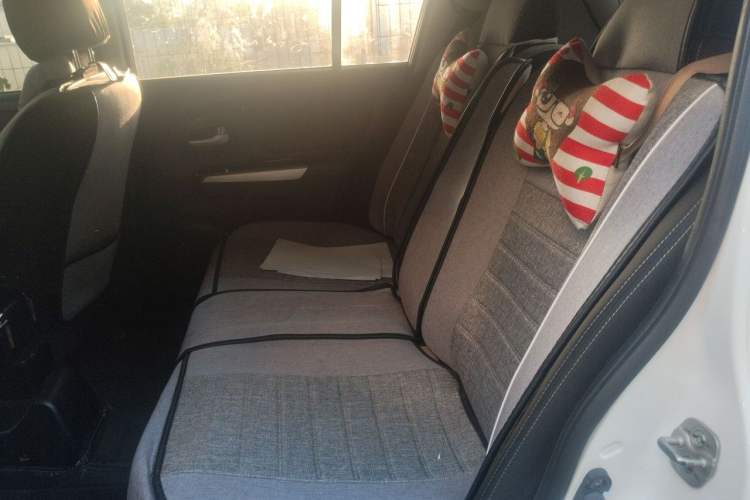 Used Venucia R50X 2015 1.6L Manual Trend Edition Left Rear Seat
