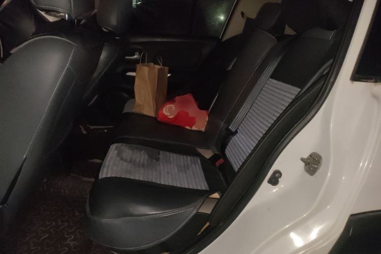 Used Venucia R50X 2015 1.6L Manual Luxury Edition Left Rear Seat